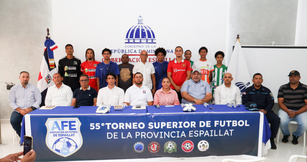 AFE anuncia torneo 55 Futbol de Moca en la actividad realizada en el Salón Ulises Francisco Espaillat de la Gobernación Provincial de esta ciudad