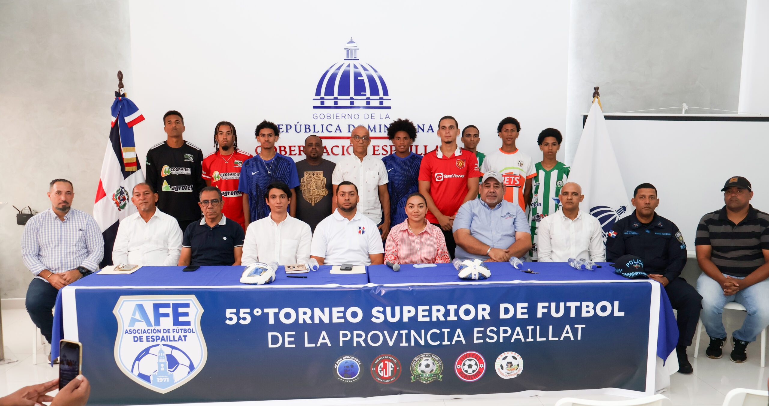 AFE anuncia torneo 55 Futbol de Moca en la actividad realizada en el Salón Ulises Francisco Espaillat de la Gobernación Provincial de esta ciudad