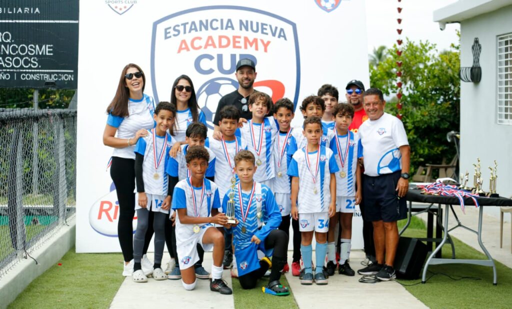 Estancia Nueva SC, Escuela Jonathan Faña y Pueblo Arriba campeones